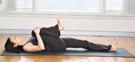 在家就能做的腰椎养生操,让你挺直腰板