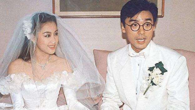 钟镇涛一月收入,钟镇涛第一任妻子花了多少钱