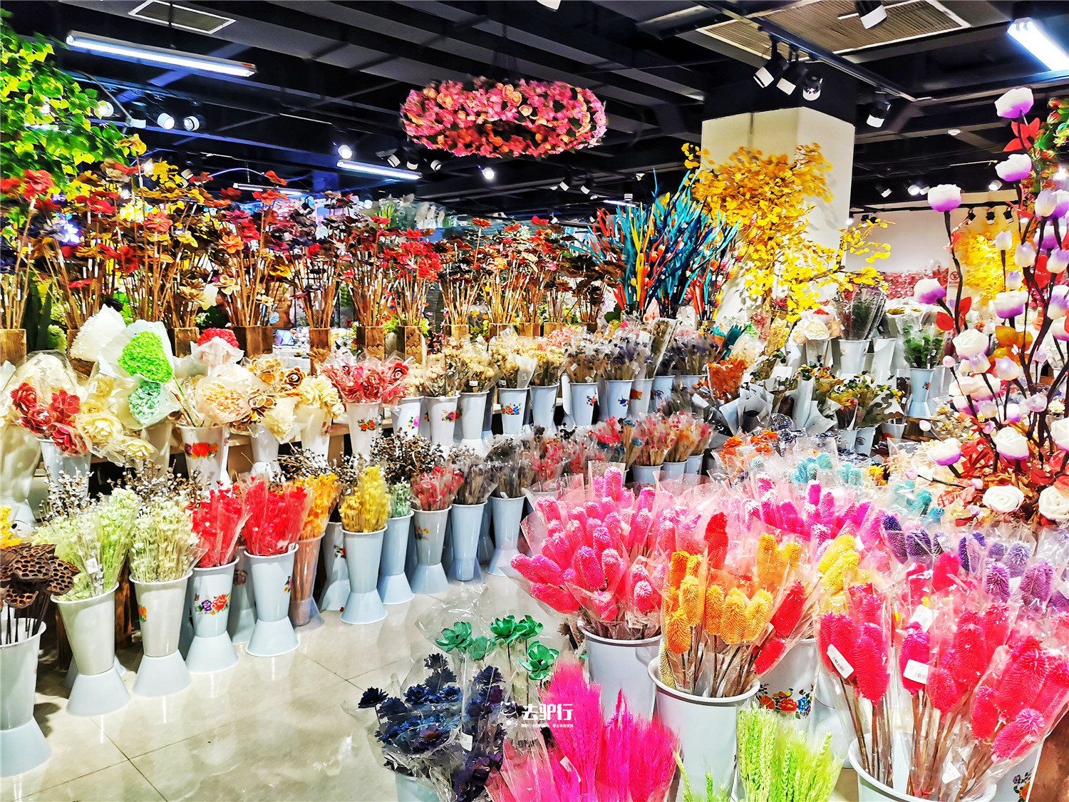 中国最大的鲜花市场，日均交易数百万元，被列为亚洲第一批发市场