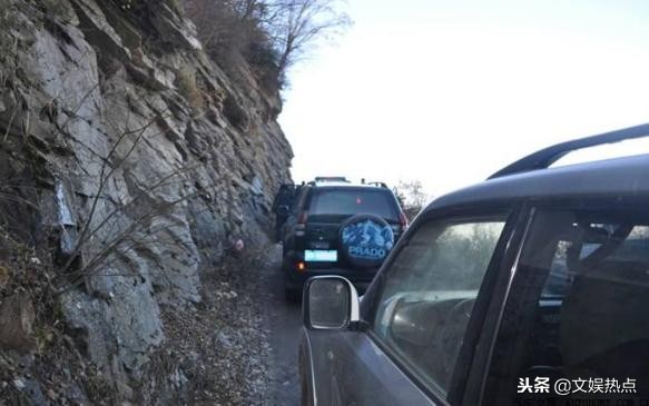 手动挡遇到上坡堵车怎么办,手动挡上坡遇到塞车怎么开