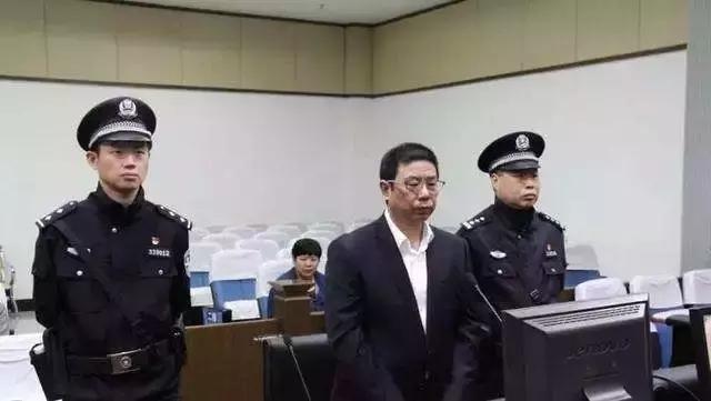 【关注】“市长，你住的都不如科长，该换房了……”