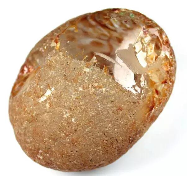 见惯了宝玉石，它的原石长啥样？有些毫不起眼，捡到千万别丢……