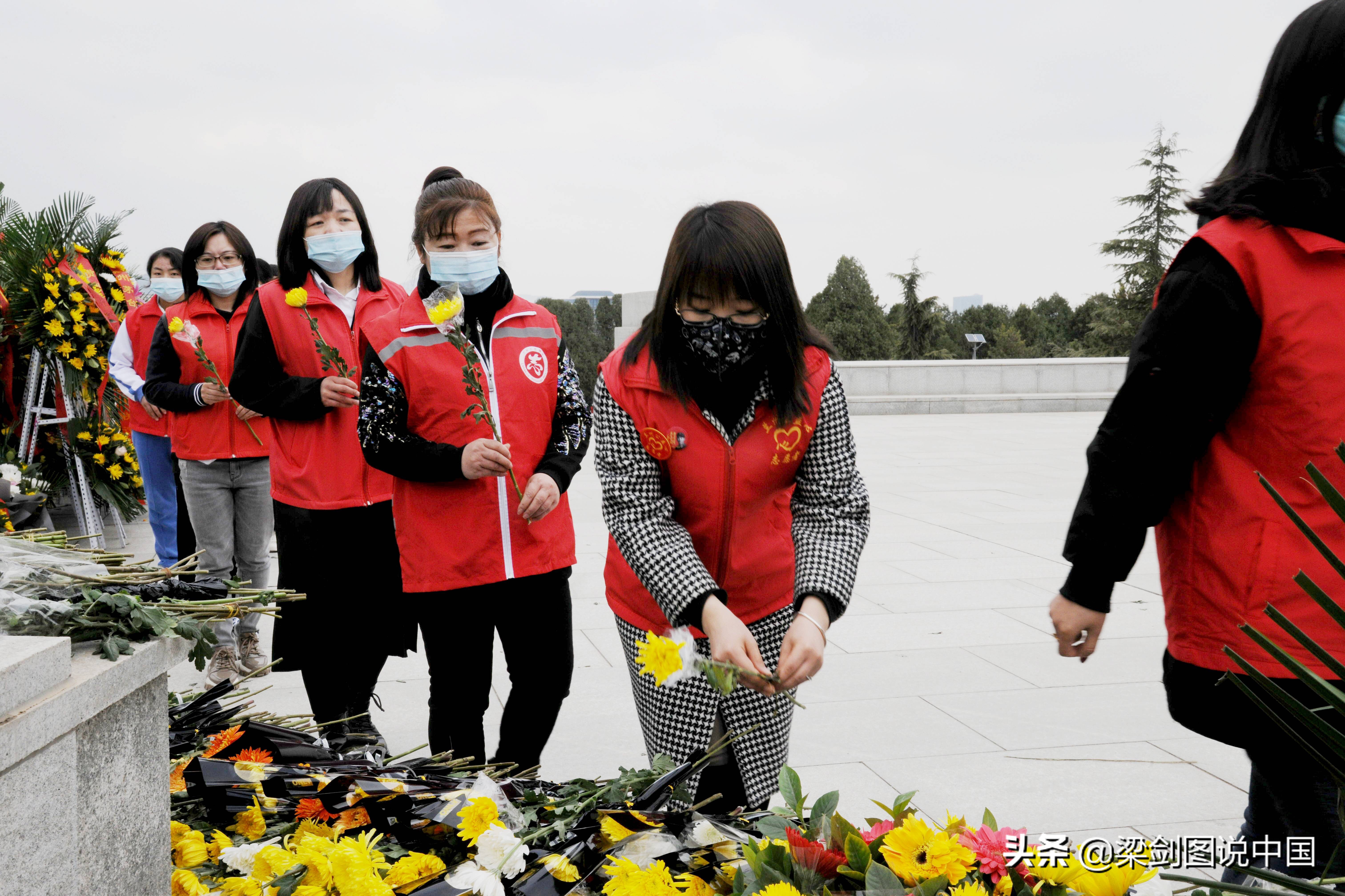 兰州缅怀革命烈士传承民族精神,兰州缅怀先烈