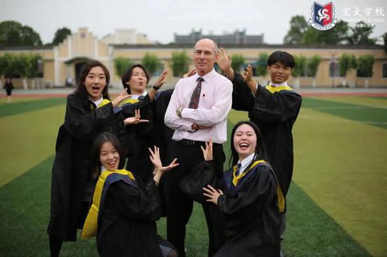 远东宏信宏文学校上海浦东校区,上海宏文学校校长