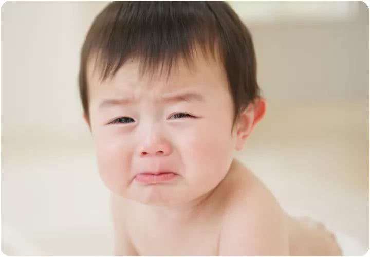 宝宝肠绞痛哭得厉害怎么办,宝宝肠绞痛哭个不停