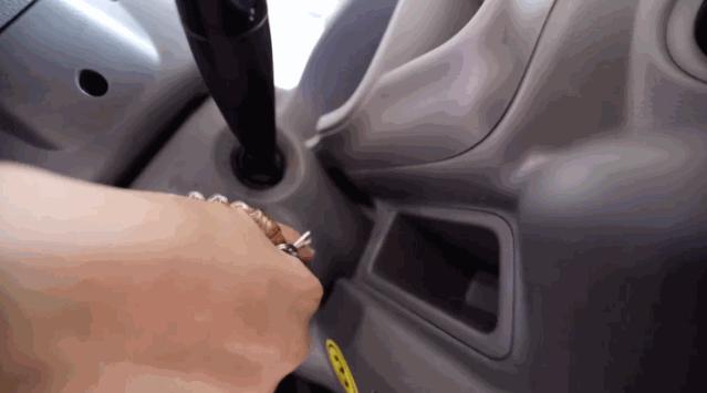 日本快递女员工,日本女快递员工作细节