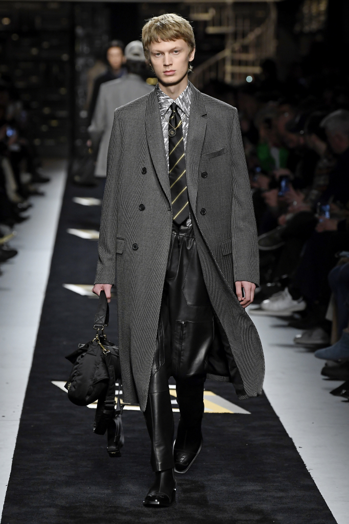 米兰时装周fendi2022春夏系列,米兰时装周2019秋冬fendi价钱