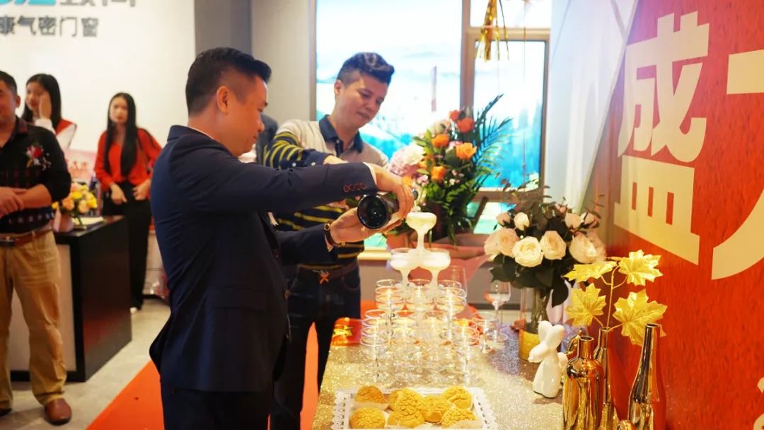 引领新未来｜河源致尚350方旗舰店盛装开业！开业业绩突破255万