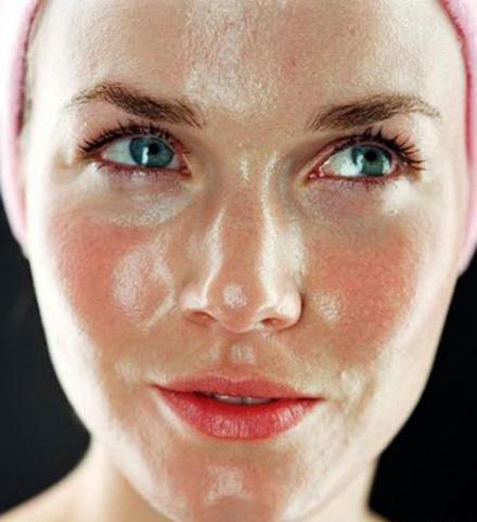 肺热后背长痘痘吃什么中成药,后背长痘和肺有关系吗