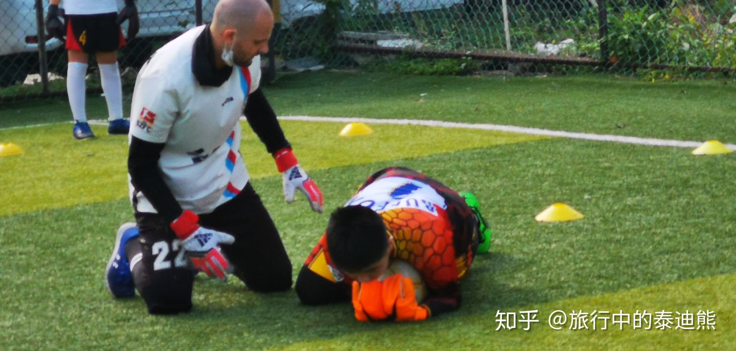 中国足球青训的现状是怎样的,我的足球成长经历视频