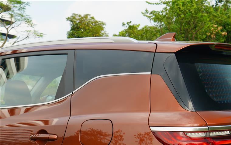 新款吉利远景x6值得入手,吉利远景x6新款车白色内景