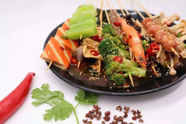 七彩云南文化宣传片,云南过桥米线文化元素