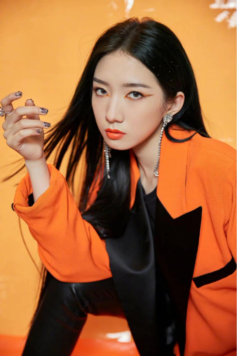 孟美岐的身材曲线,孟美岐的身材和腿