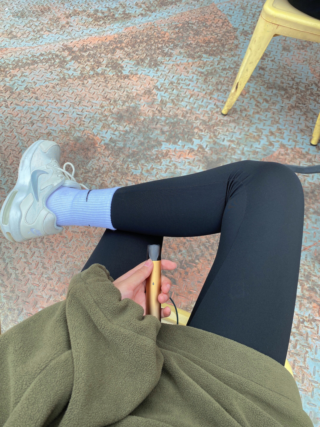 适合北方冬天穿的鲨鱼裤袜子,现在流行鲨鱼裤还是打底裤袜