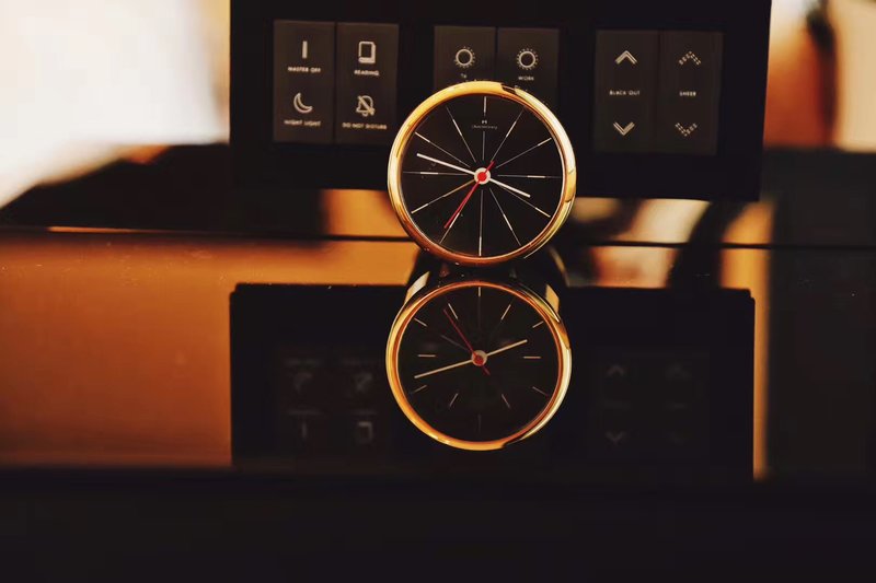 住进这座香港潮牌酒店，像是完成了一趟艺术旅行