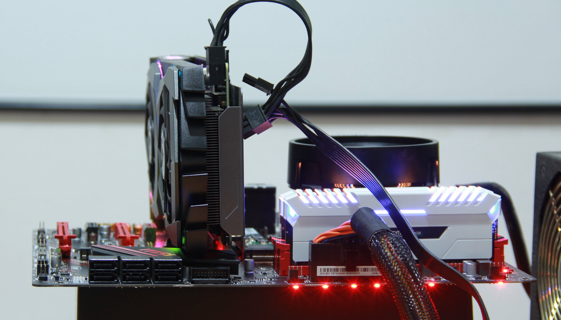 这个大便宜不是谁都能赶得上的,全看你当初有没有在主板上省钱