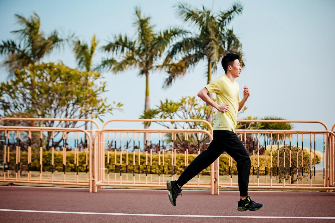 跑鞋缓震科技排行,跑鞋吸震超轻