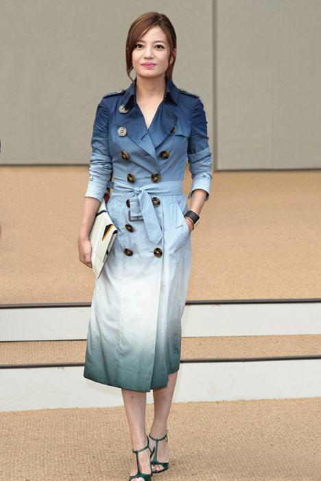 女士风衣怎么穿出高级感,长风衣怎么穿出女人味