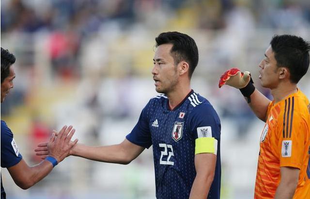 队友的回传失误，球迷“歧视性姿态”日本面临无缘世界杯的危险