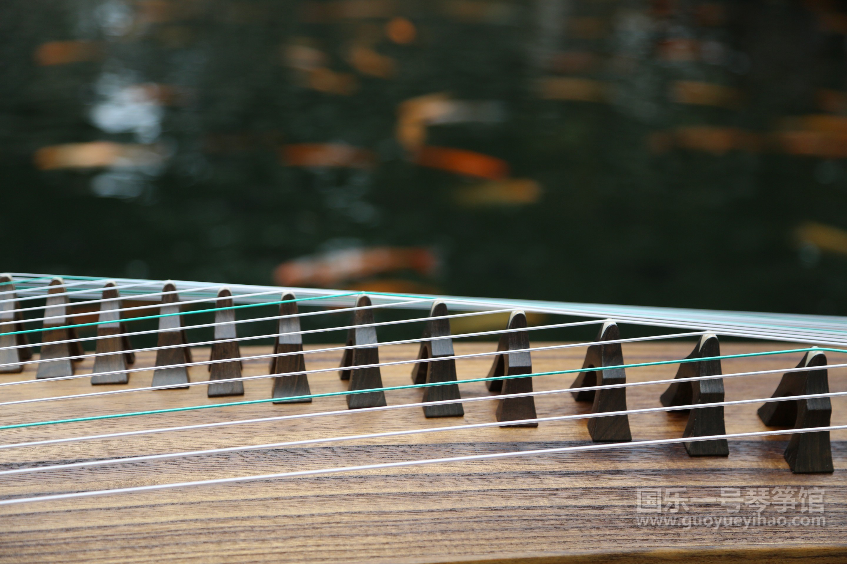 初学者怎么选购古筝,网上买古筝如何挑选