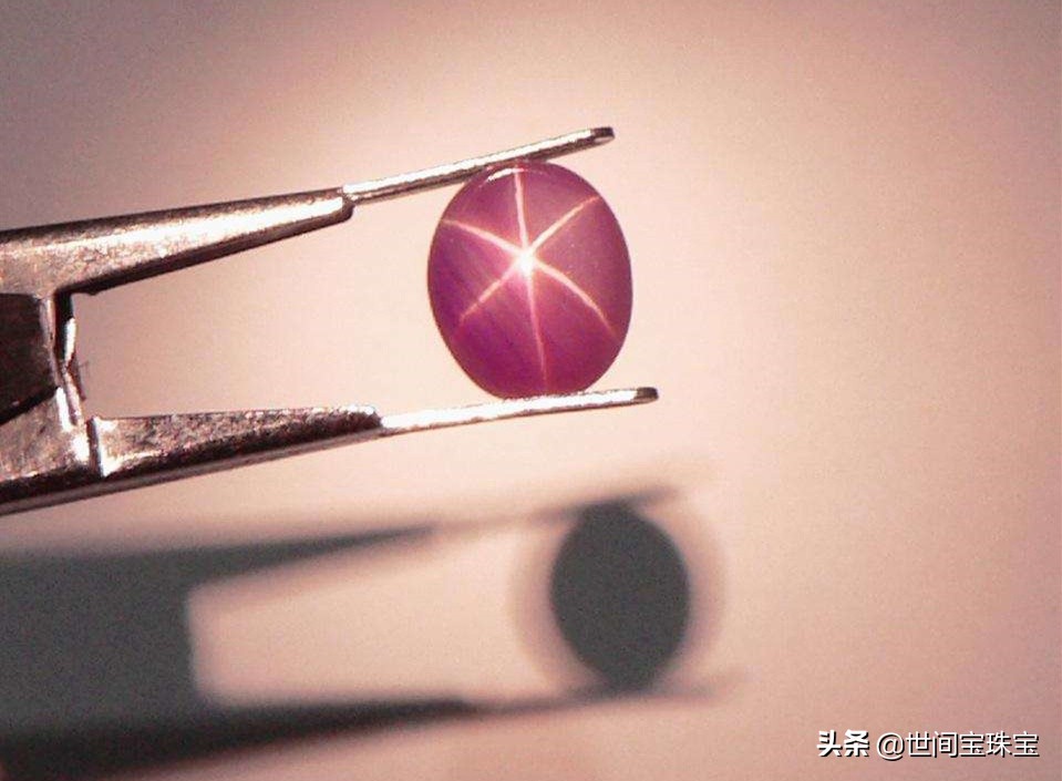 百年难得一见的精品红宝石,世间宝珠宝