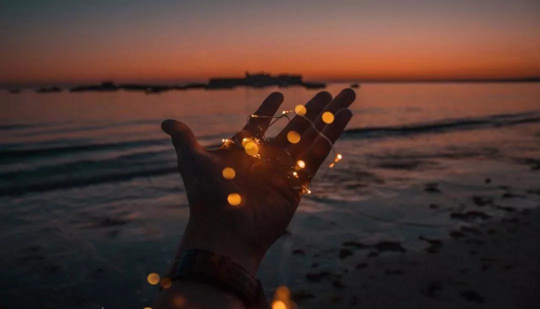 双鱼座集合了11个星座,12个星座中双鱼座是不是穷的