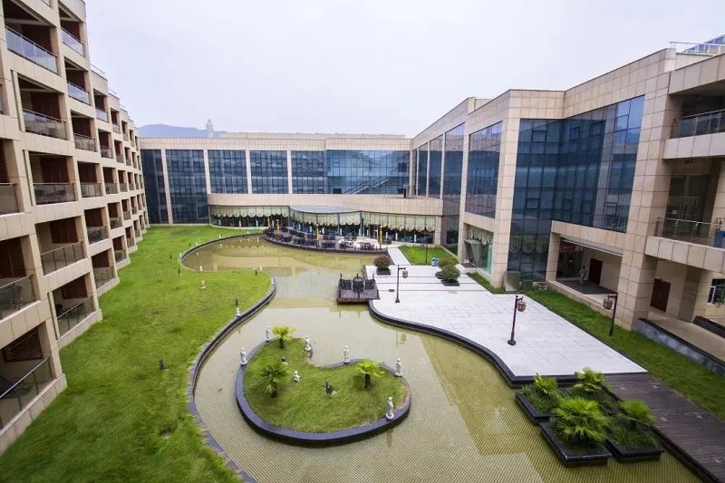 偷得浮生半日闲泡温泉团购,偷得浮生半日闲泡温泉