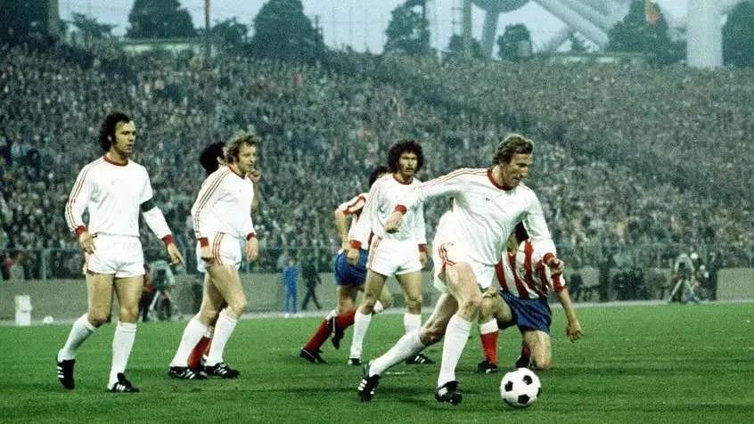 假如德国足球只有一个皇冠？——传奇贝肯鲍尔测评