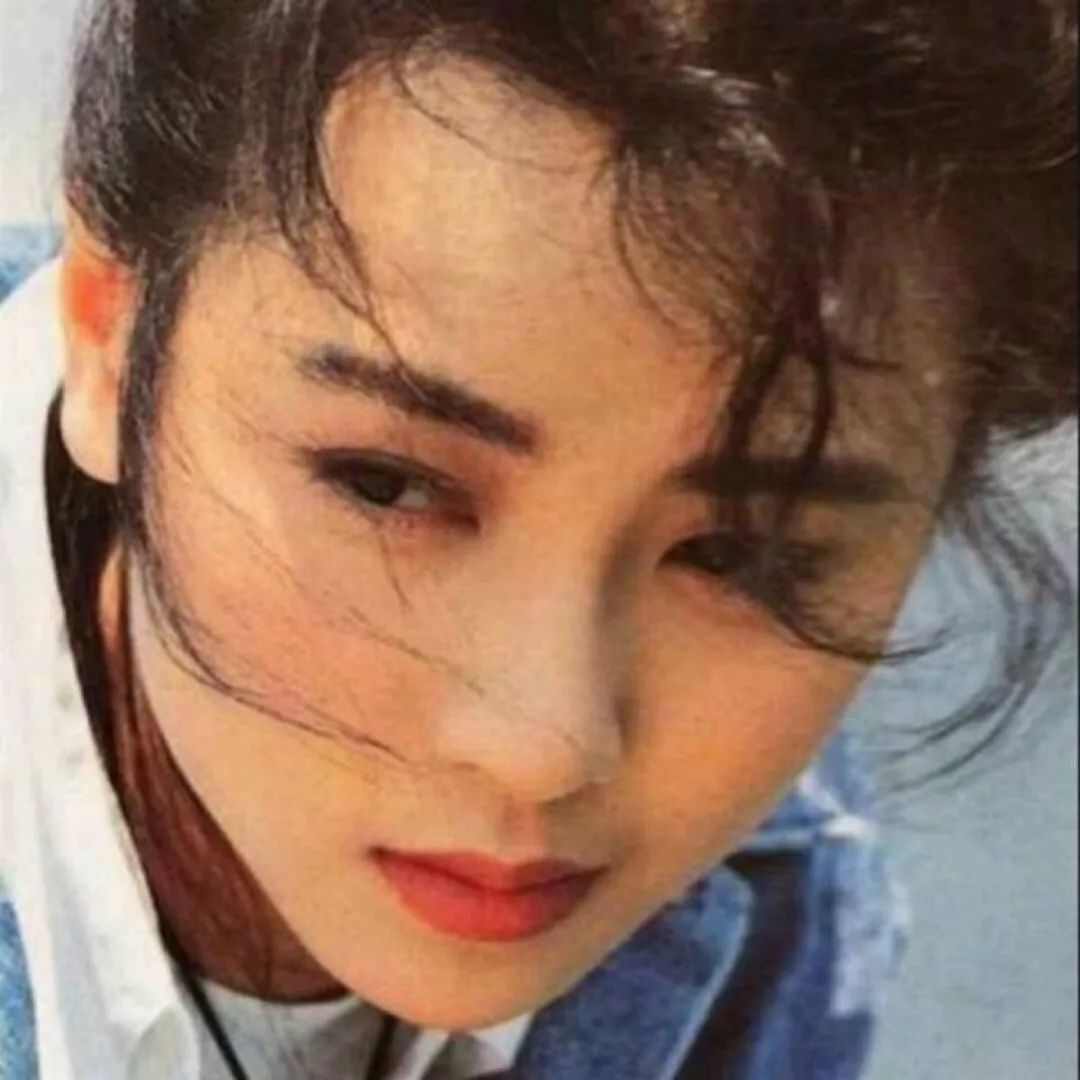 夜店出来的明星，男友女友换着玩，却被拍在沙滩上？｜人物计划26