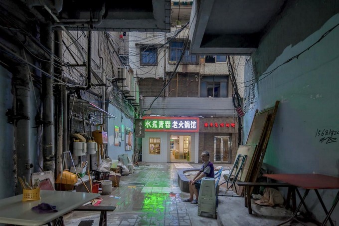 藏于山隐于巷，重庆日夜里的另一番江湖