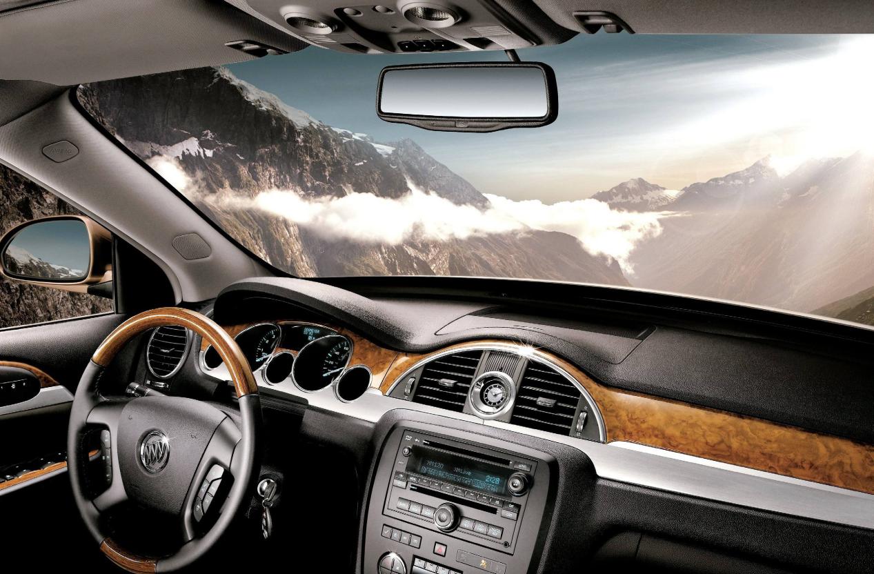 晚上开车光线刺眼怎么调整,开车时光线太强怎么办