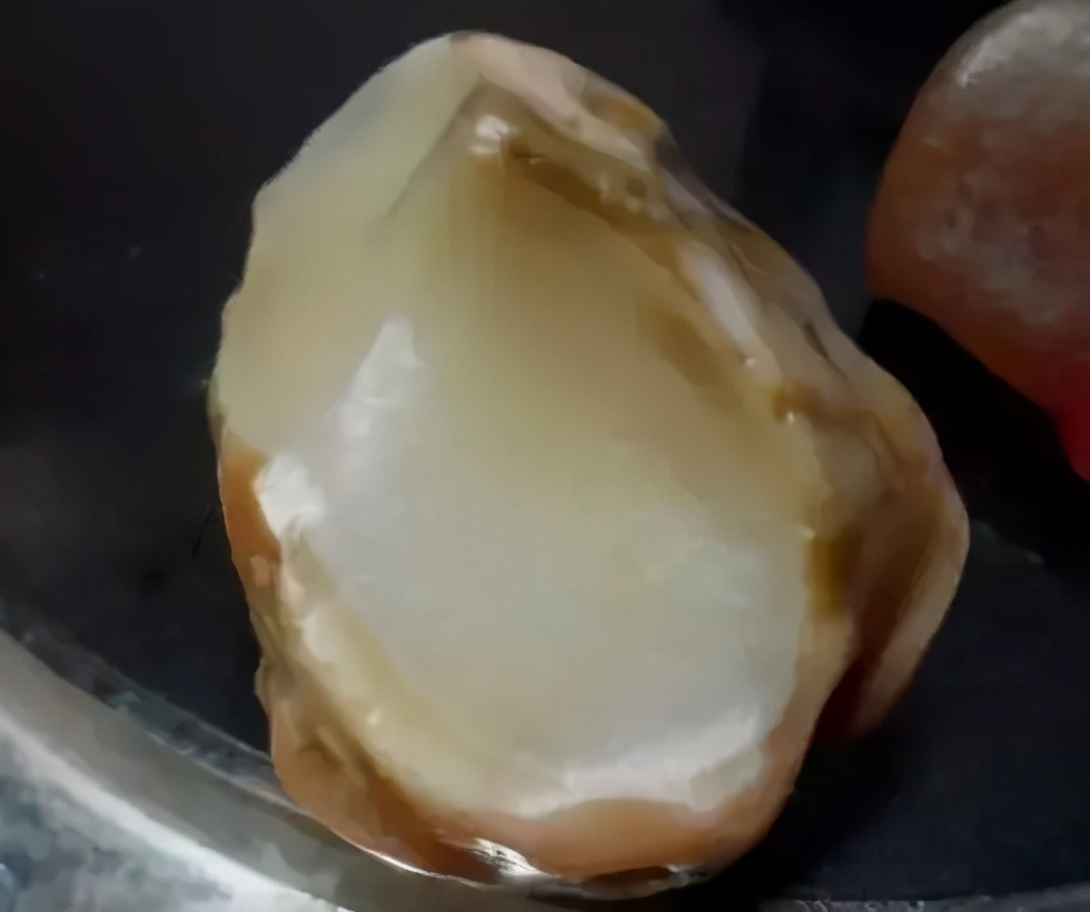 起步价5位数，究竟是什么样的石头，让那么多人冒死去捡