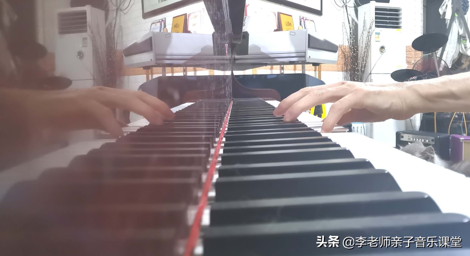 钢琴演奏双音或和弦的弹奏方法,钢琴断奏双音的弹奏技巧视频