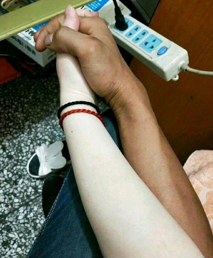 被女友打了一巴掌应该怎么处理,不小心打了女友一巴掌该怎么办