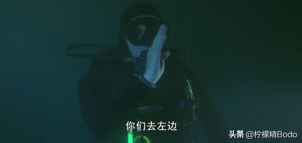 什么是科幻神剧情？美国电影《恐龙侵袭》，上海堡垒也要让位