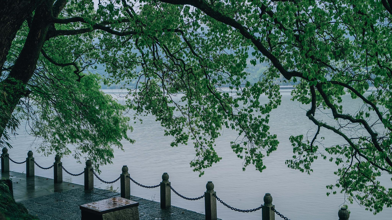 孙俪邓超冬季旅游照片,严子陵钓台孙俪