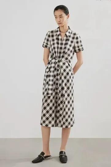 中年妈妈适合夏季穿哪家鞋子,有没有哪款鞋子适合妈妈穿