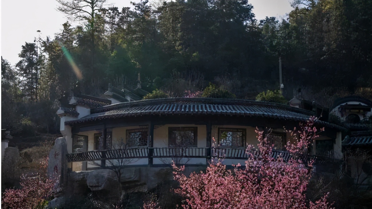 梅岭太阳谷就是大峡谷吗,梅岭太阳谷风景区丛林穿越