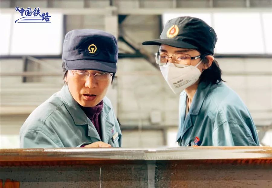 坐高铁会晕车吗,你坐火车高铁会晕车吗