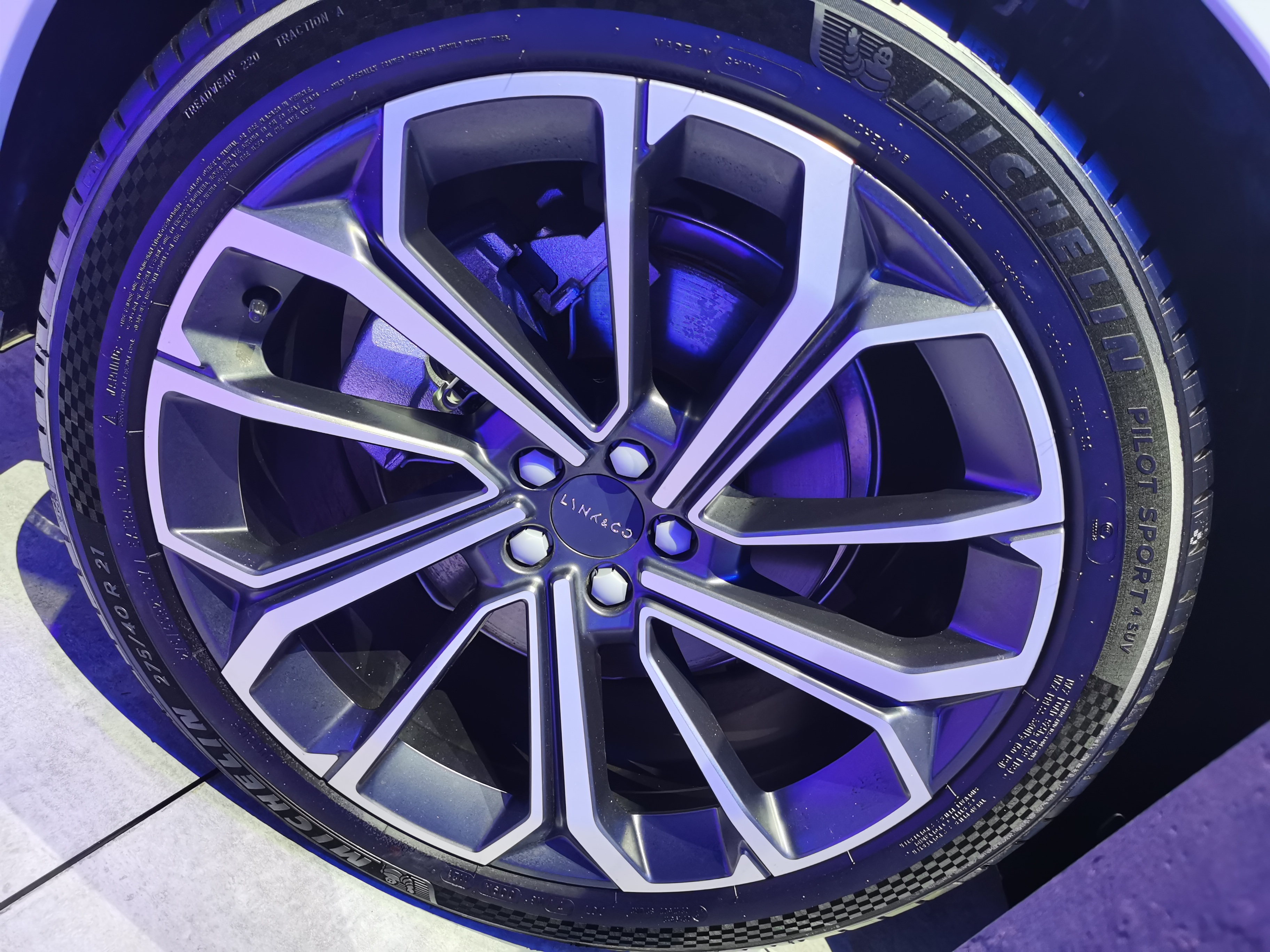 领克09phev和xc90phev区别,领克09音响和沃尔沃xc90音响对比