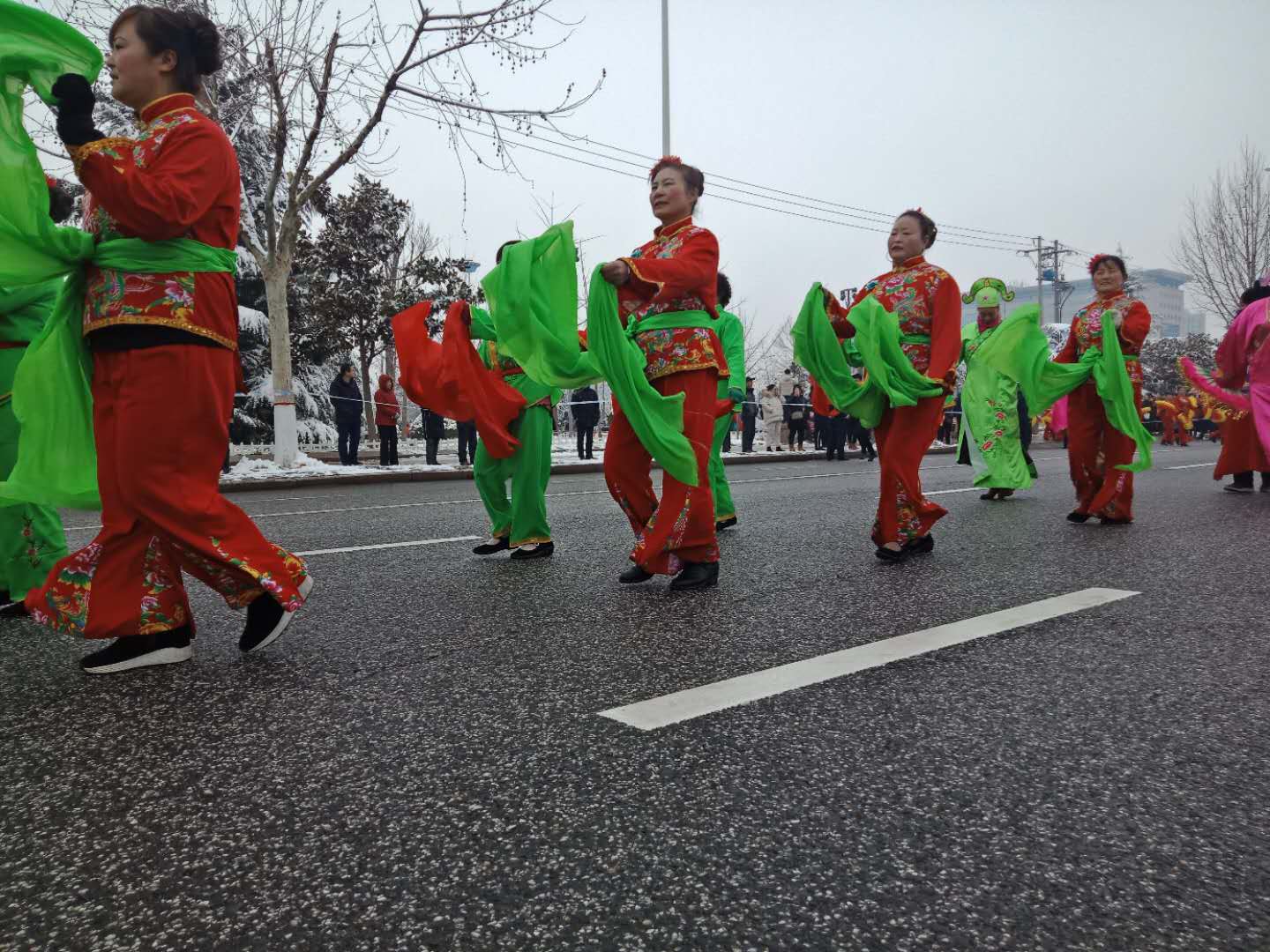 莱西秧歌队闹元宵小伙子,莱西秧歌大赛完整版