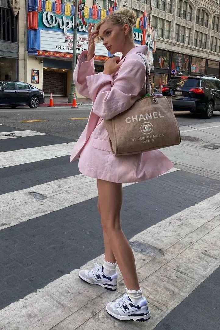 别再露脚踝了,今冬不流行露脚踝了露袜才更时髦