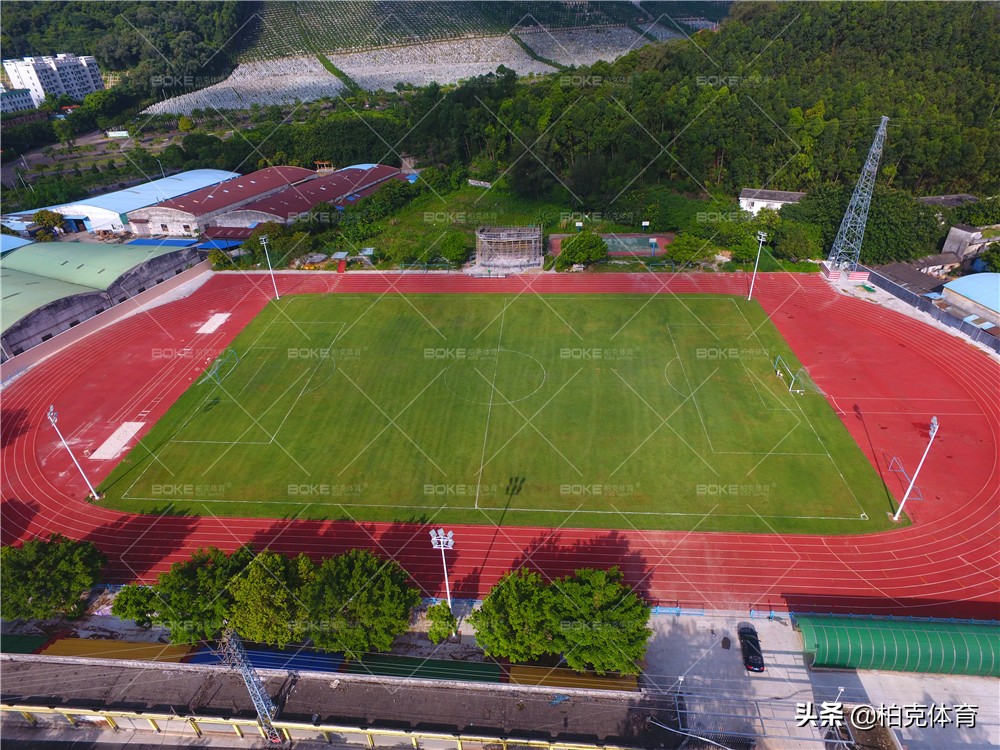 简单足球场灯光照明方案,柏克体育场照明