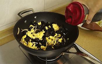 分享这种木耳千万不要吃小心中毒,吃木耳也会中毒谣言还是事实