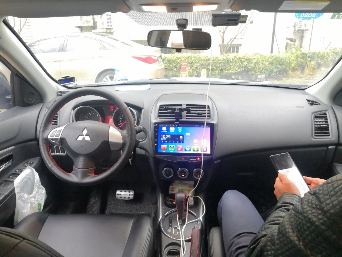 三菱asx劲炫2013款2.0lcvt两驱精英版,三菱劲炫asx一公里多少油钱