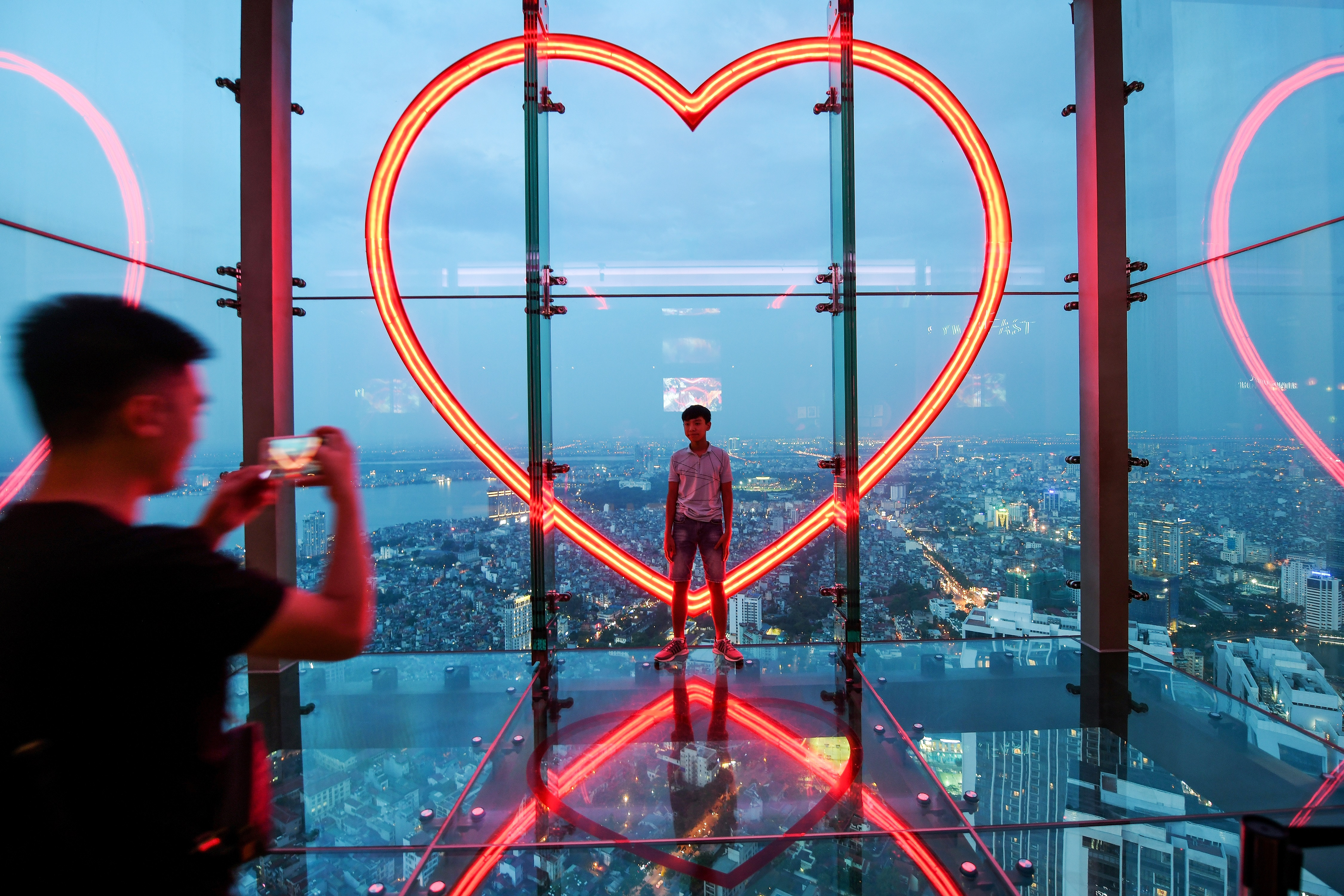 越南工业园突然火爆，想进也挤不进来：产业链转移背后，越南经济神话能持续多久？