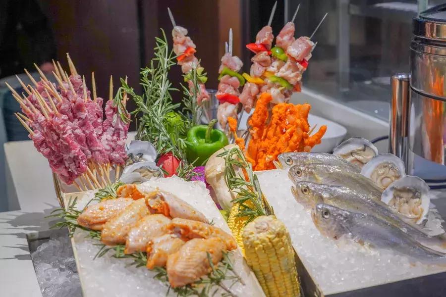 康得思自助餐厅蟹宴,金秋美味的大闸蟹盛宴