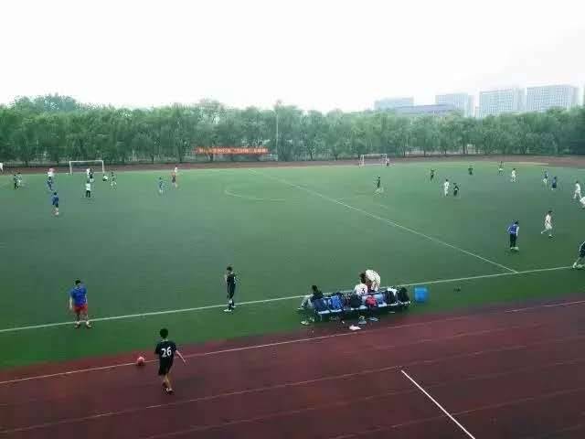 哪一个大学的足球氛围最好,让人羡慕的足球氛围