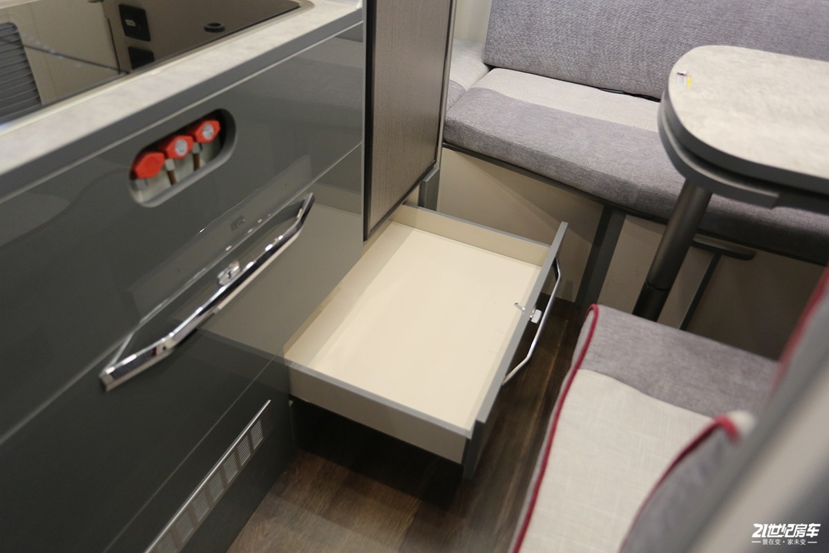 览众自由炮皮卡b型房车价格,2024款览众自由炮房车测试