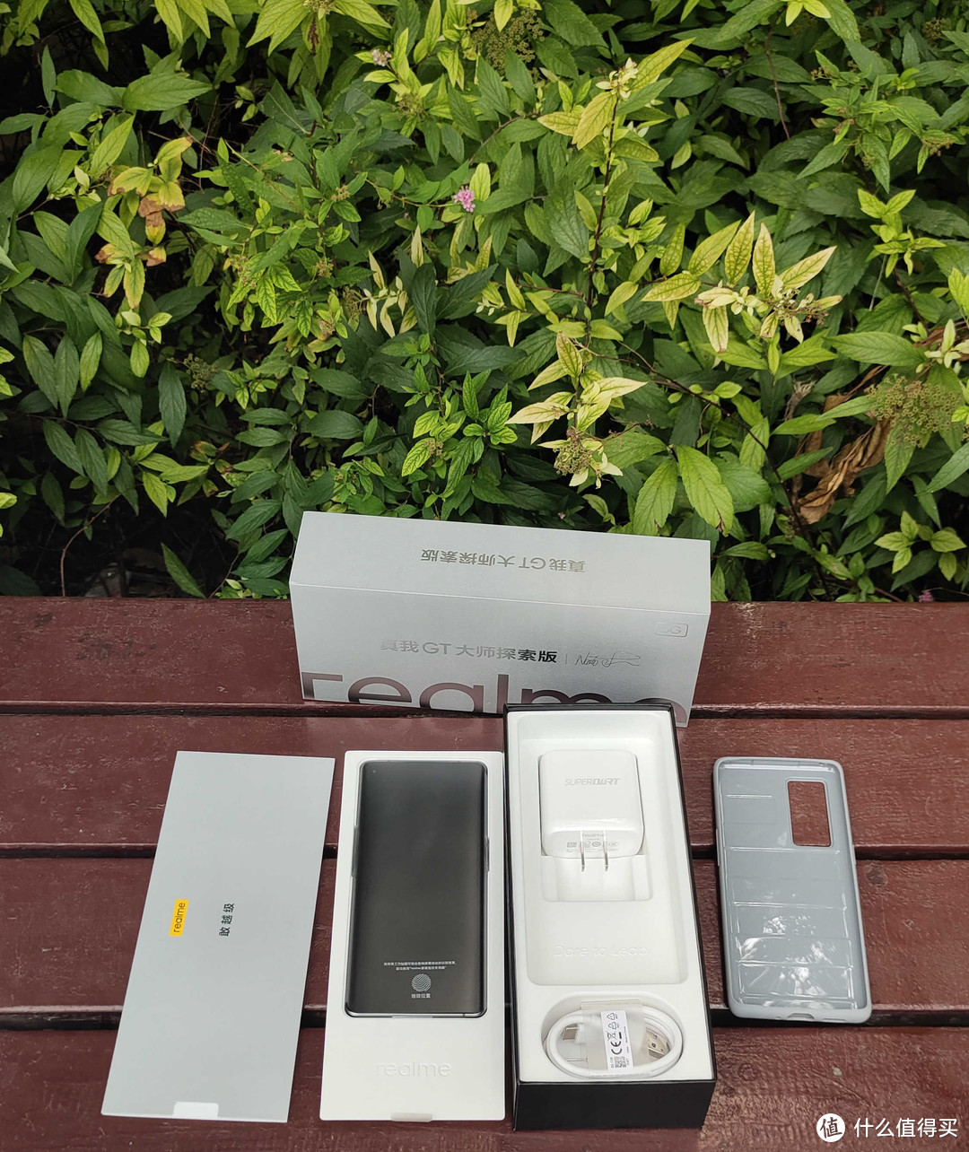 屏幕表现出色，老婆的美颜神机，realme真我GT大师探索版开箱